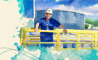 Profissional apresenta o mapa de obras do Portal de Obras de Infraestrutura em uma tela para participantes durante uma reunião.