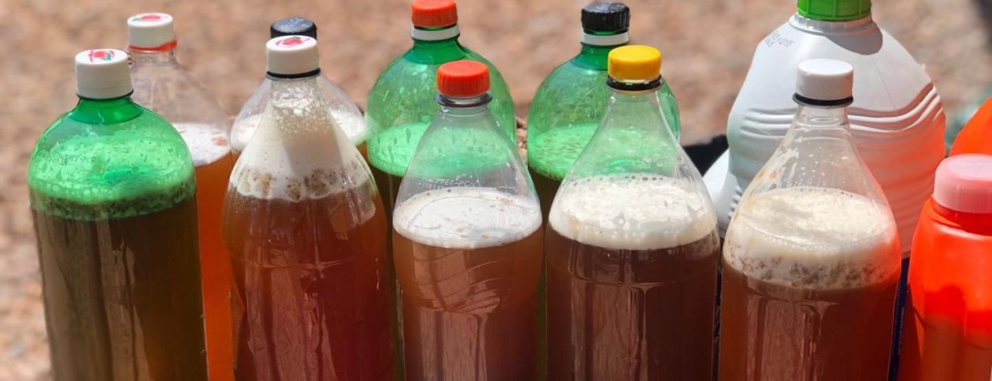 Oficina de sabão transforma óleo de cozinha usado em economia doméstica Oficina de sabão transforma óleo de cozinha usado em economia doméstica