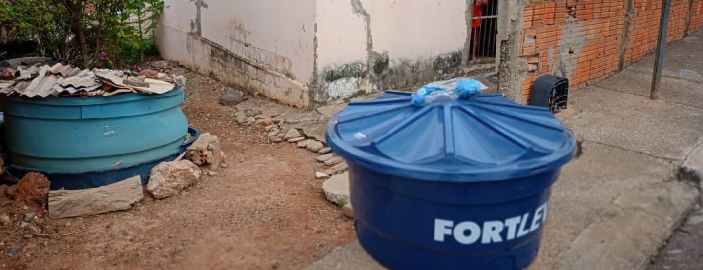 Famílias de Cuiabá ganham mais segurança hídrica com doação de caixas d’água 