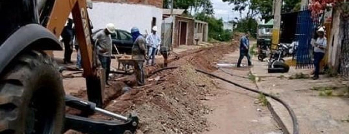 Redes antigas de água são substituídas no bairro Dom Aquino Redes antigas de água são substituídas no bairro Dom Aquino